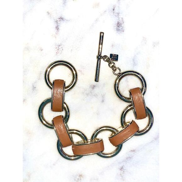 Banana Republic Chunky Gold Tone Tan Leather Link Toggle Bracelet EUC - Picture 6 of 9